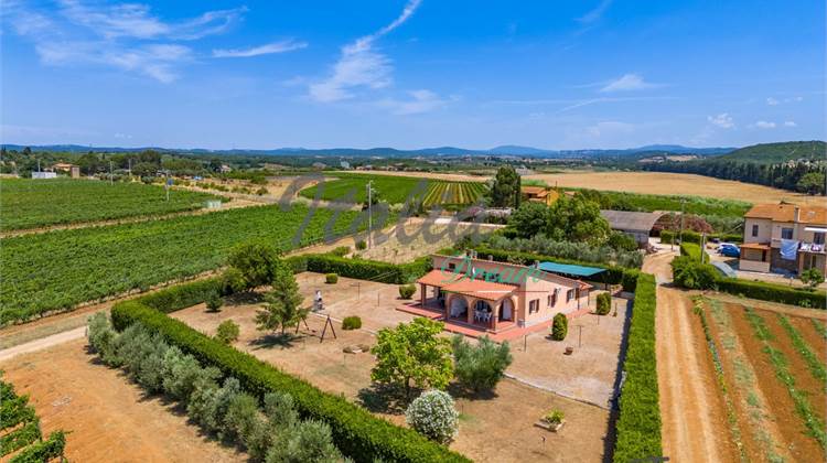 Villa for Sale in Massa Marittima