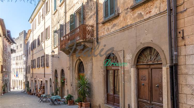 Büro zu Verkauf in Massa Marittima