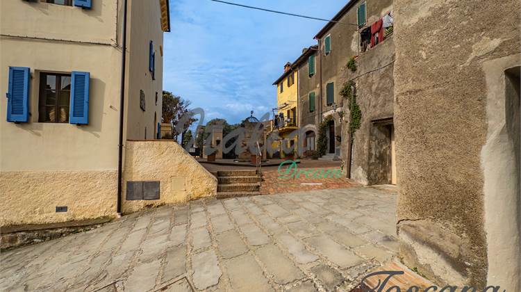 Wohnung zu Verkauf in 