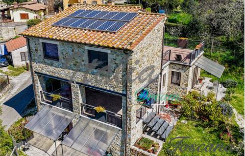 Esclusiva Villa in Pietra con Vista Mare e Uliveto: Il Privilegio di Vivere vicino a  Saturnia