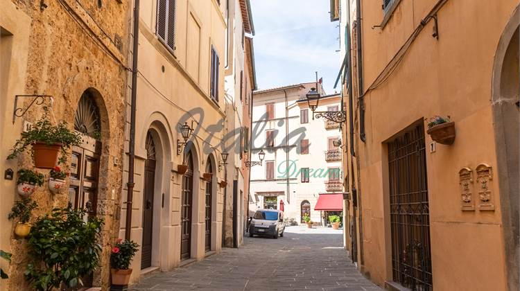 Apartment for Sale in Massa Marittima