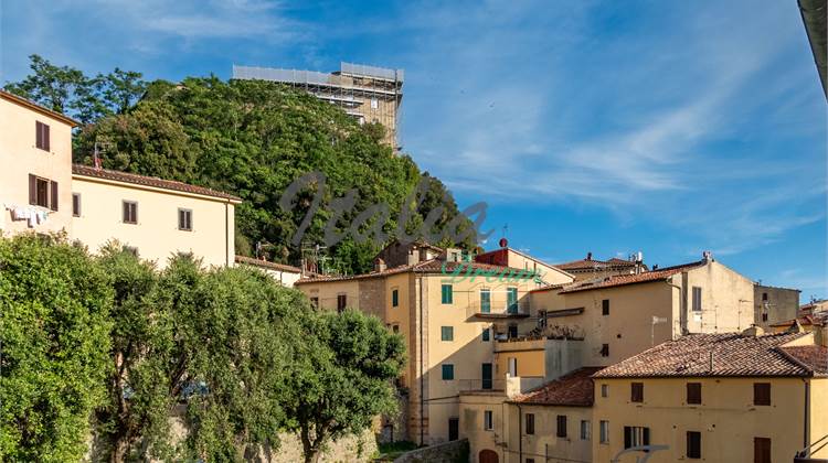 Appartamento ristrutturato nel centro storico 