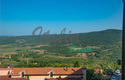 Appartamento con vista borgo e colline nel centro storico 