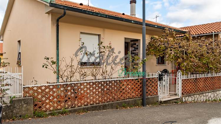 Villetta Indipendente con Garage, Terrazze e Teleriscaldamento Geotermico – Castelnuovo di Val di Ce
