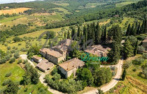 Un borgo senza tempo a Castellina in Chianti