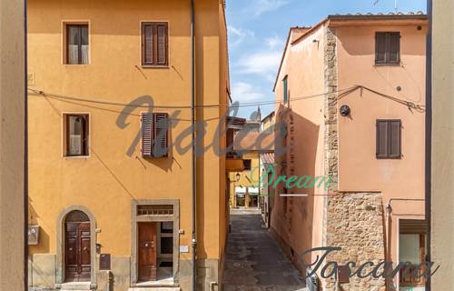 Ampio appartamento signorile nel cuore del centro storico