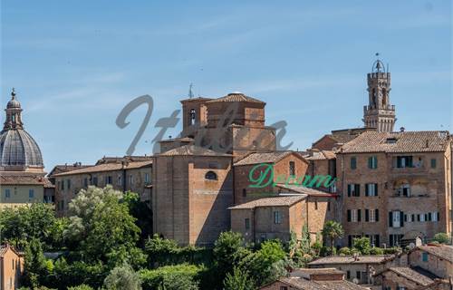 Siena, Garibaldi - Appartamento ristrutturato in palazzo storico
